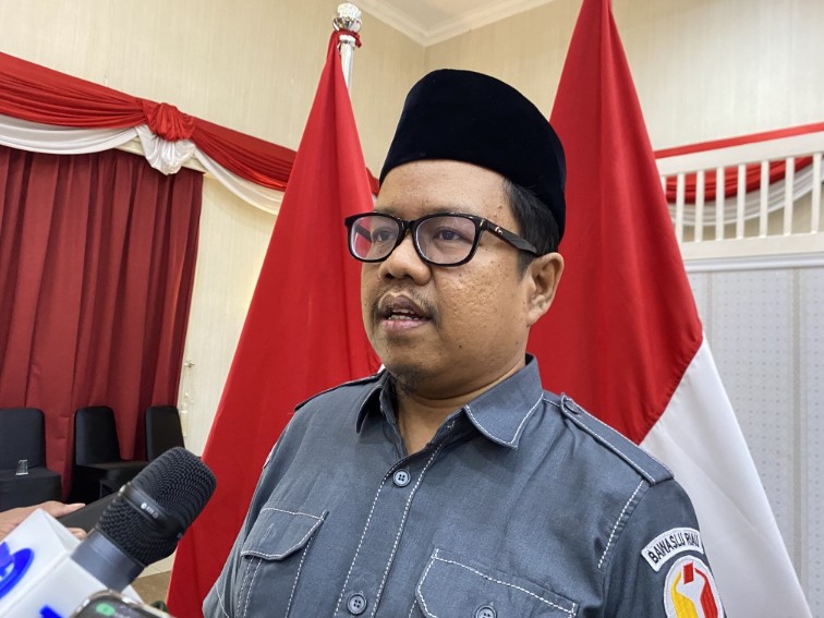 Ketua Bawaslu Riau Alnofrizal (foto/